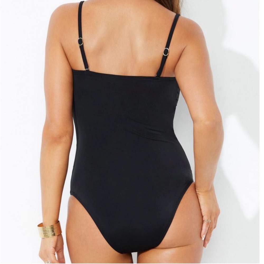 New Mesh Cutout Wrap
Bandeau One Piece Swimsuits
For All Plus Size 14 - Picture 3 of 5